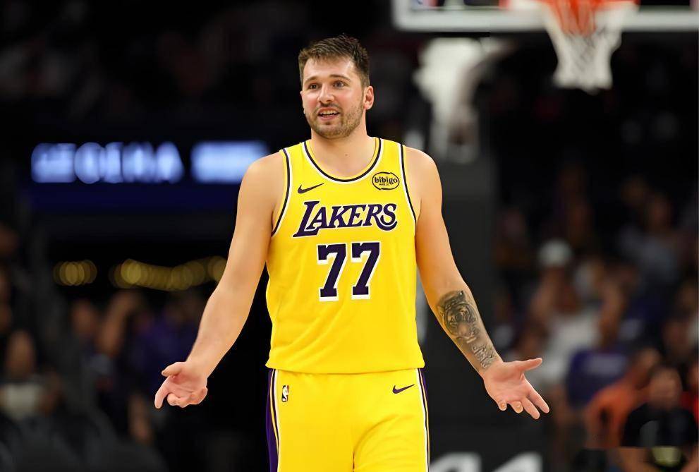 穆古鲁扎巅峰对决，东契奇与40激战MAD分钟，关键助攻胜负难料！的简单介绍